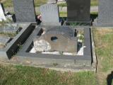 image of grave number 932443